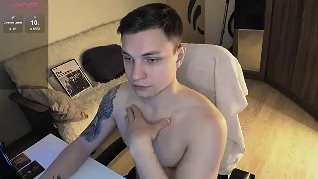 handsome guy01 online show from 10/02/25, 04:30