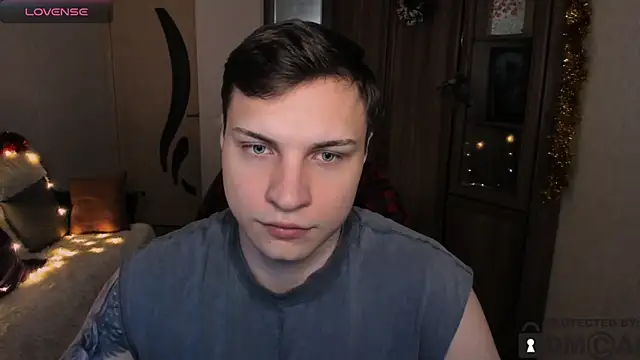 handsome guy01 online show from 12/01/25, 06:40