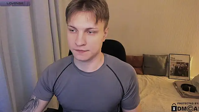 handsome guy01 online show from 02/04/26, 09:53