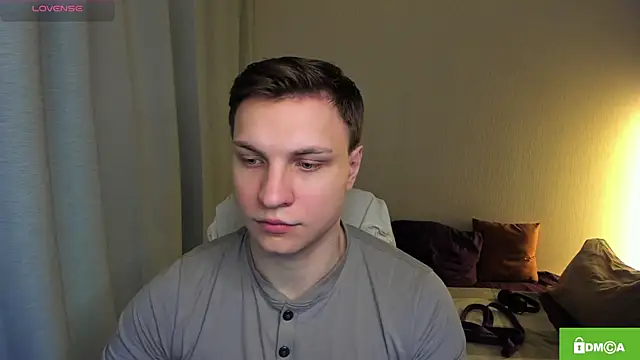 handsome guy01 online show from 04/05/26, 01:25