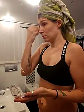 Lenchen  online show from 02/24/25, 08:03