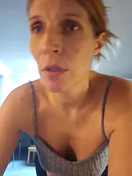 Lenchen  online show from 11/12/25, 08:41