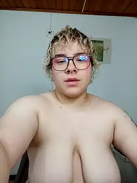 amalia love online show from 12/21/25, 04:58