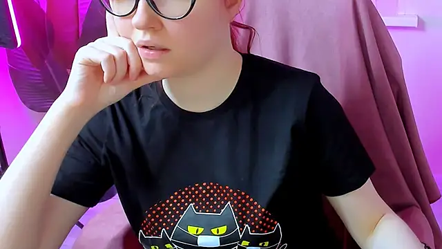 CarolGiggly online show from 11/22/25, 10:58