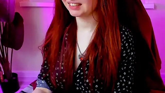 CarolGiggly online show from 12/18/25, 12:06