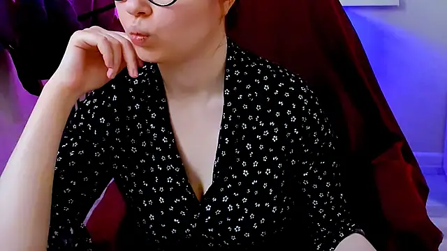 CarolGiggly online show from 12/21/25, 12:40