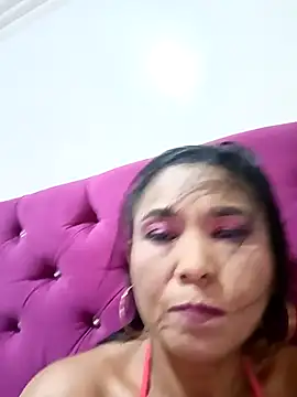 Snapshot of tiffany_Bitch chatting on 02/14/26, 12:07 tiffany Bitch online show from 02/14/26, 12:07