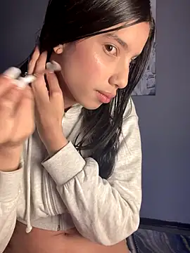 Praga Pink online show from 12/18/25, 11:38