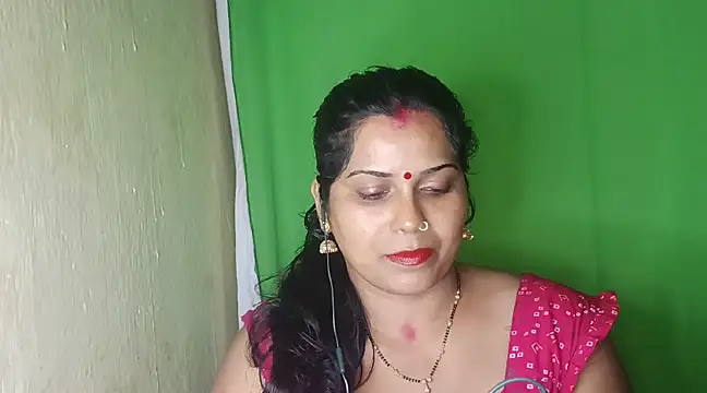 Snapshot of mamoni91 chatting on 12/26/24, 05:30 mamoni91 online show from 12/26/24, 05:30