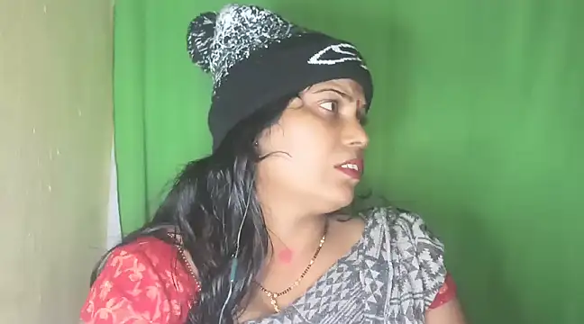 Snapshot of mamoni91 chatting on 12/31/24, 05:40 mamoni91 online show from 12/31/24, 05:40