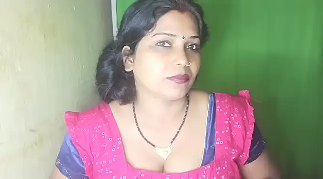 Snapshot of mamoni91 chatting on 01/25/25, 03:40 mamoni91 online show from 01/25/25, 03:40