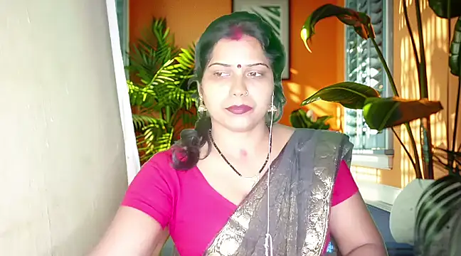 Snapshot of mamoni91 chatting on 02/16/25, 03:37 mamoni91 online show from 02/16/25, 03:37
