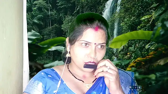 Snapshot of mamoni91 chatting on 02/16/25, 05:48 mamoni91 online show from 02/16/25, 05:48
