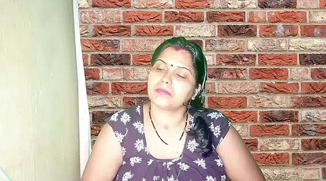 Snapshot of mamoni91 chatting on 02/18/25, 04:59 mamoni91 online show from 02/18/25, 04:59