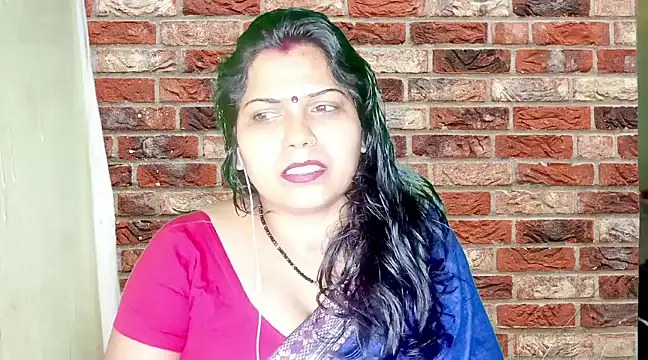 Snapshot of mamoni91 chatting on 02/19/25, 03:39 mamoni91 online show from 02/19/25, 03:39