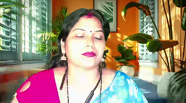Snapshot of mamoni91 chatting on 02/27/25, 05:26 mamoni91 online show from 02/27/25, 05:26