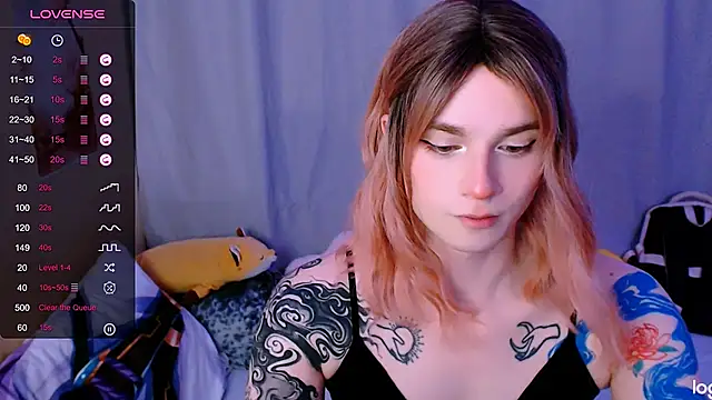 Snapshot of Alice_Hells chatting on 05/08/26, 04:12 Alice Hells online show from 05/08/26, 04:12