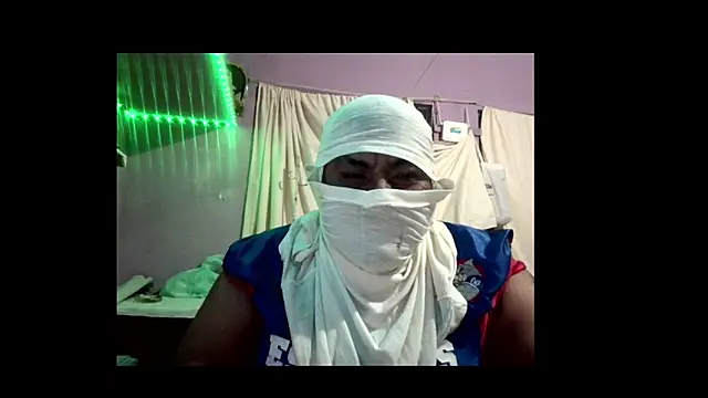 Snapshot of sweetdickmagic chatting on 02/13/26, 08:54 sweetdickmagic online show from 02/13/26, 08:54