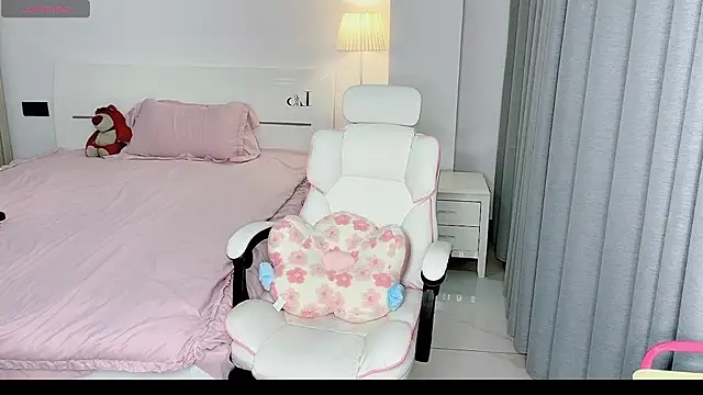 -Wendy   online show from 02/13/25, 11:04