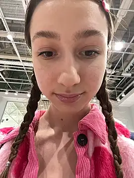 Lia  Love online show from 02/07/25, 12:28