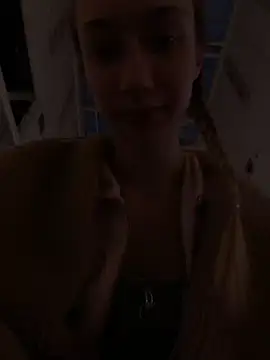 Lia  Love online show from 12/21/25, 01:07