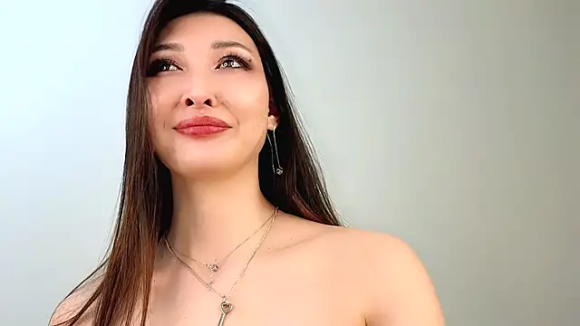 honey yani online show from 12/04/25, 11:13