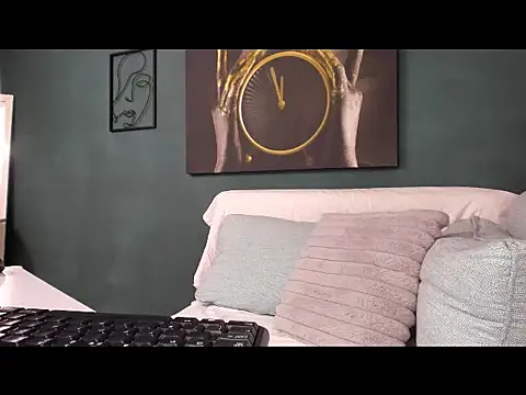 Snapshot of kriztaljessika chatting on 11/25/25, 07:19 kriztaljessika online show from 11/25/25, 07:19