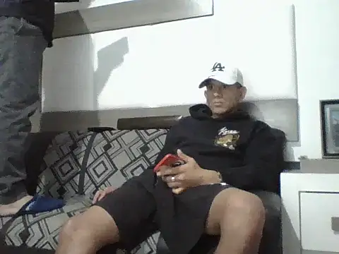 oiram27 online show from 12/01/25, 01:27