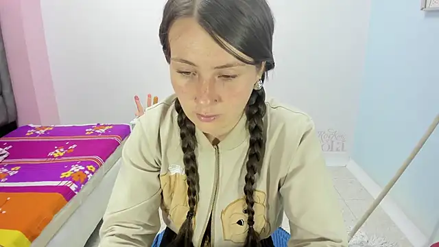 lauren rios7 online show from 10/18/25, 02:40