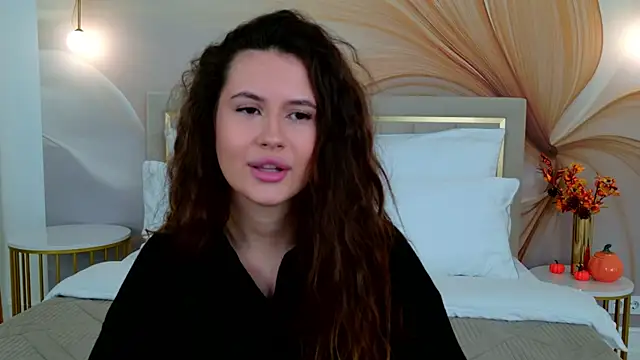 milaleoneli online show from 11/04/25, 03:00