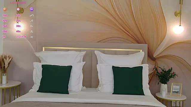 milaleoneli online show from 04/18/26, 02:43