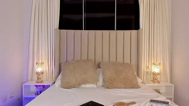 Aliison Smith online show from 04/16/26, 03:51