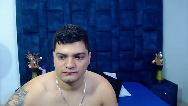 Group Lustt online show from 12/21/25, 03:13