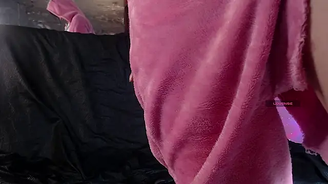 Seeet lilith online show from 12/04/24, 05:27