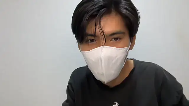 Lio kun online show from 10/13/25, 01:11