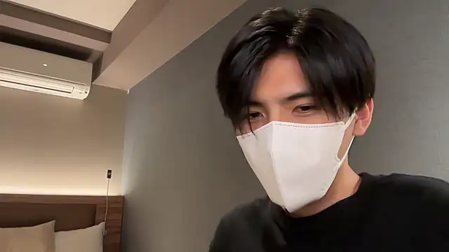 Snapshot of Lio_kun chatting on 05/17/26, 01:18 Lio kun online show from 05/17/26, 01:18