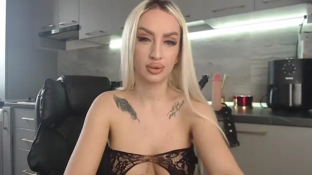 queenzoora online show from 02/26/26, 10:36