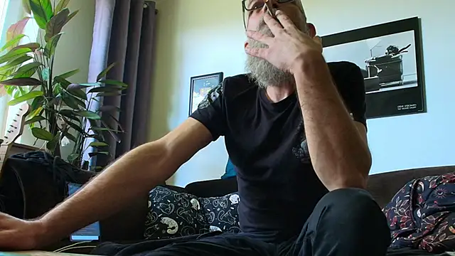 Kingsscepter online show from 04/14/26, 03:29