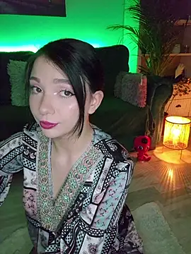 AveryWillow online show from 09/28/25, 03:56