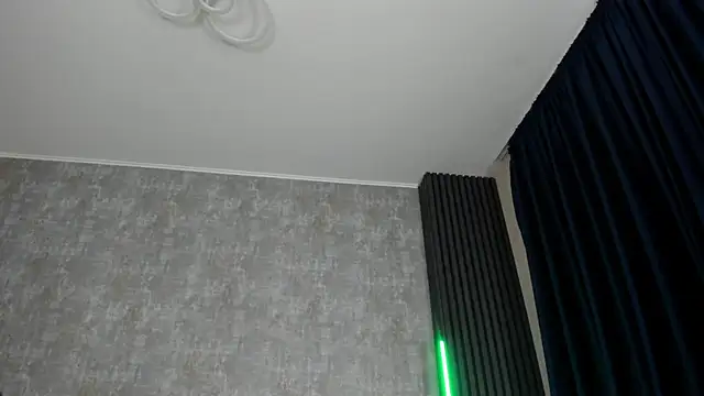 Milla Heart online show from 02/21/25, 06:26