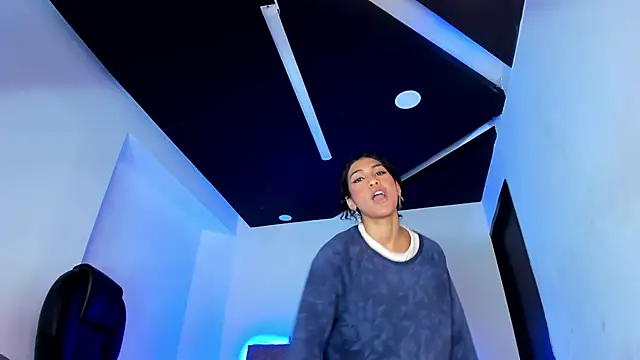 MiaCavallii  online show from 01/28/25, 09:19