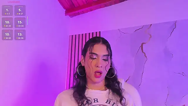 MiaCavallii  online show from 10/07/25, 03:36