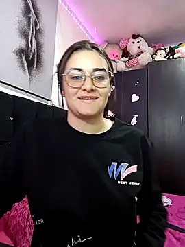 Hanna Kinsley online show from 02/18/25, 03:53