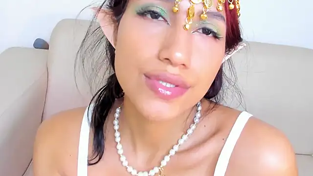 naomiii   online show from 03/18/25, 04:15