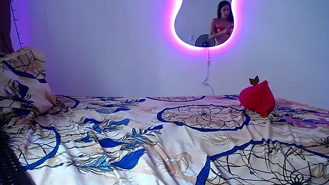 AMBER LOVE22 online show from 02/14/25, 06:40