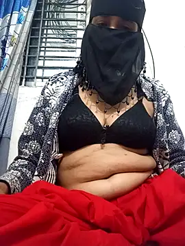 Snapshot of HenaAra chatting on 01/09/26, 01:36 HenaAra online show from 01/09/26, 01:36