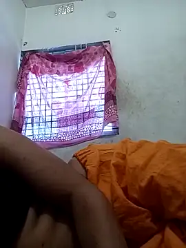 Snapshot of HenaAra chatting on 02/17/26, 09:06 HenaAra online show from 02/17/26, 09:06