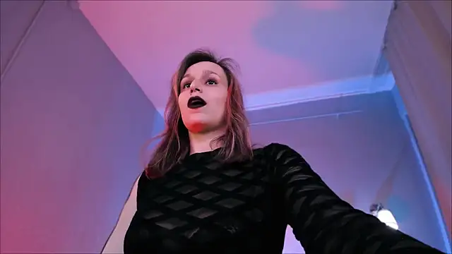 Dora Marcelli online show from 02/02/25, 12:57