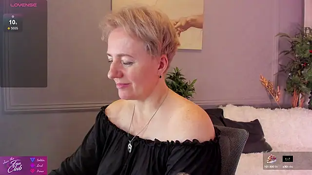 Nika Smit online show from 01/04/25, 11:33