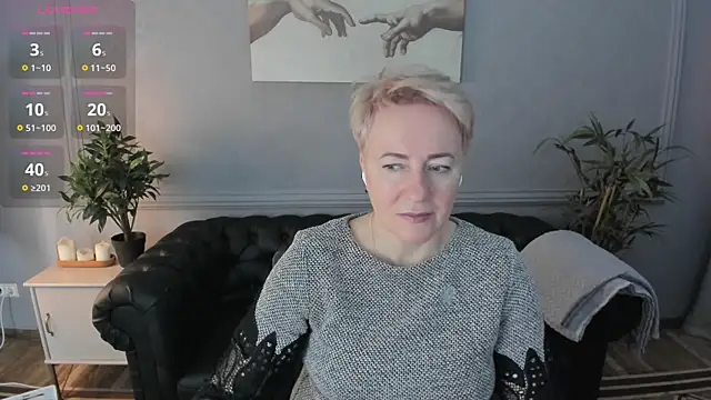 Nika Smit online show from 11/16/25, 05:13